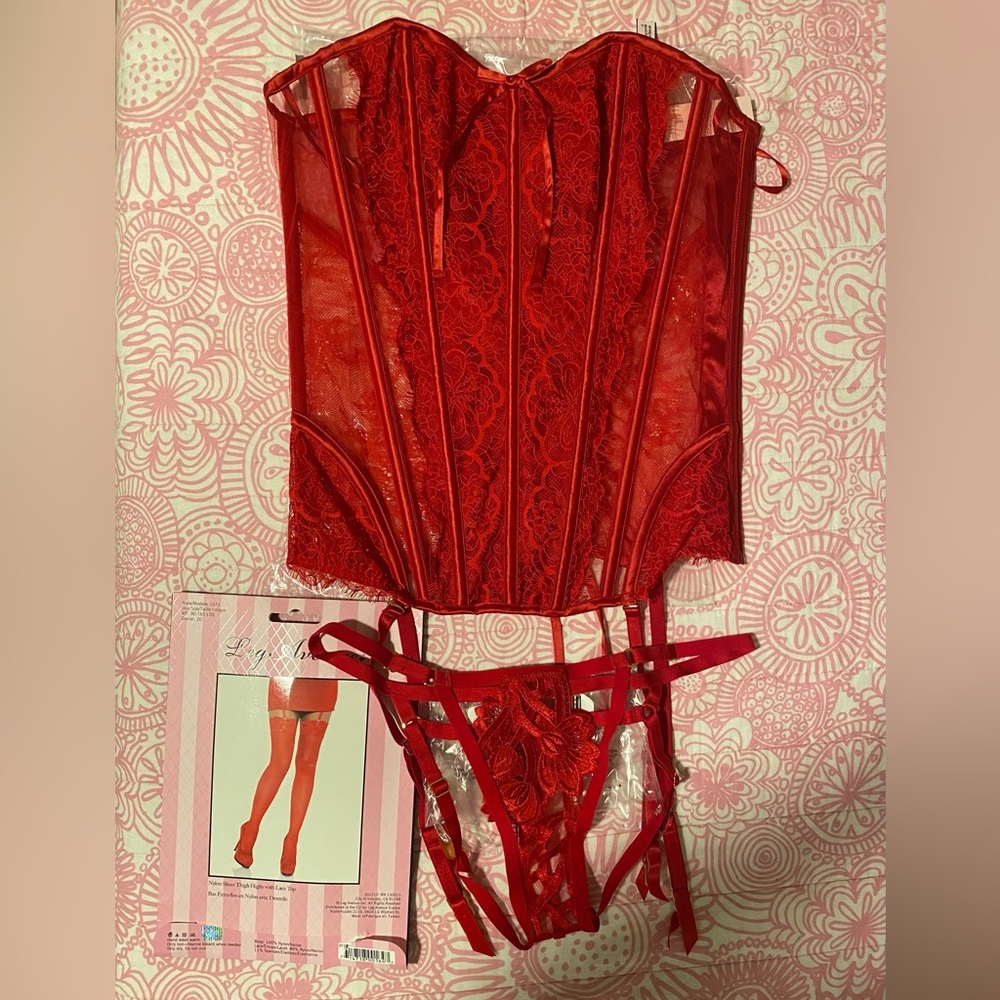 Victoria’s Secret Red Lace Corset S and string bikini Panty XS and Thigh Set new